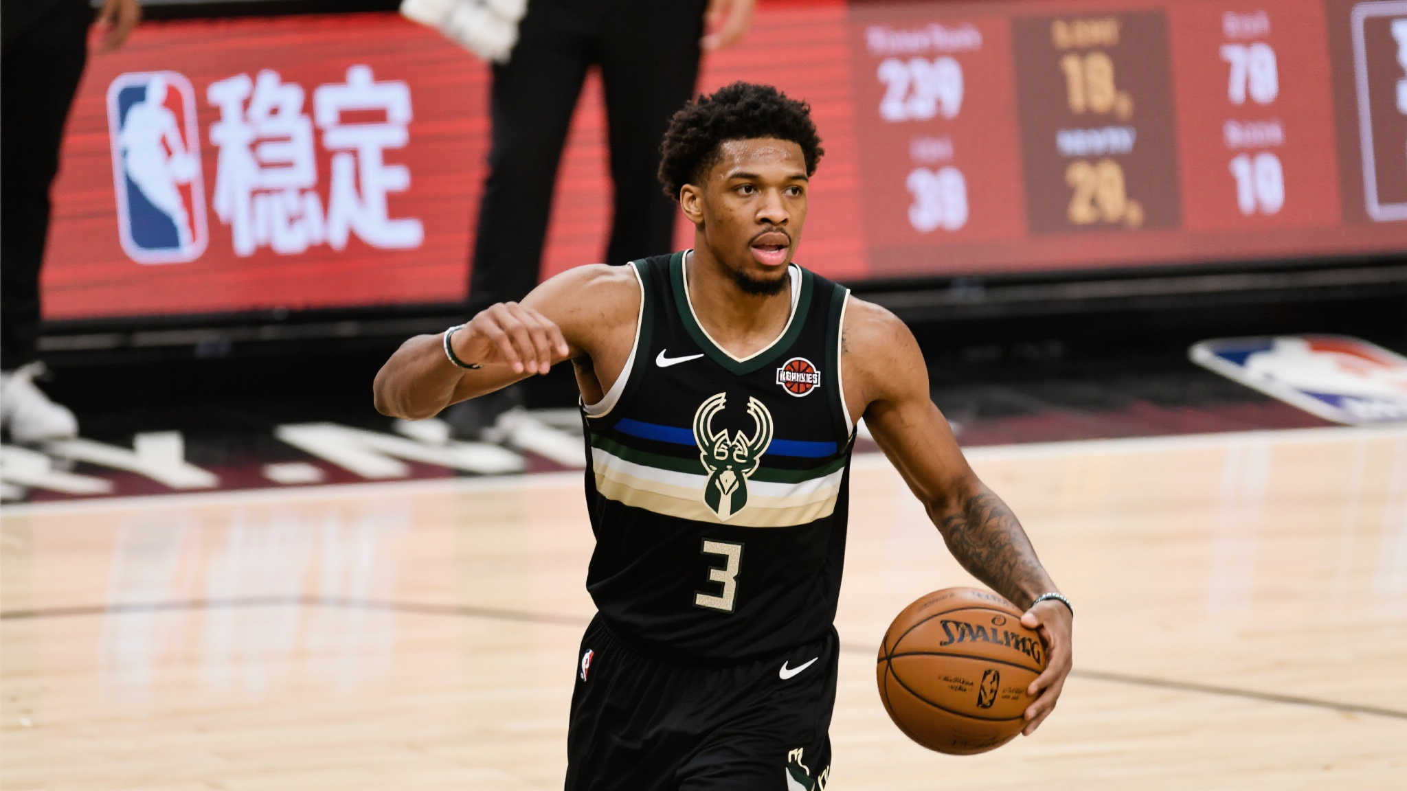 季后赛场均12.7分三分49.2%!内史密斯有资格3年6450万提前续约 季后赛场均12.7分三分49.2%!内史密斯有资格3年6450万提前续约